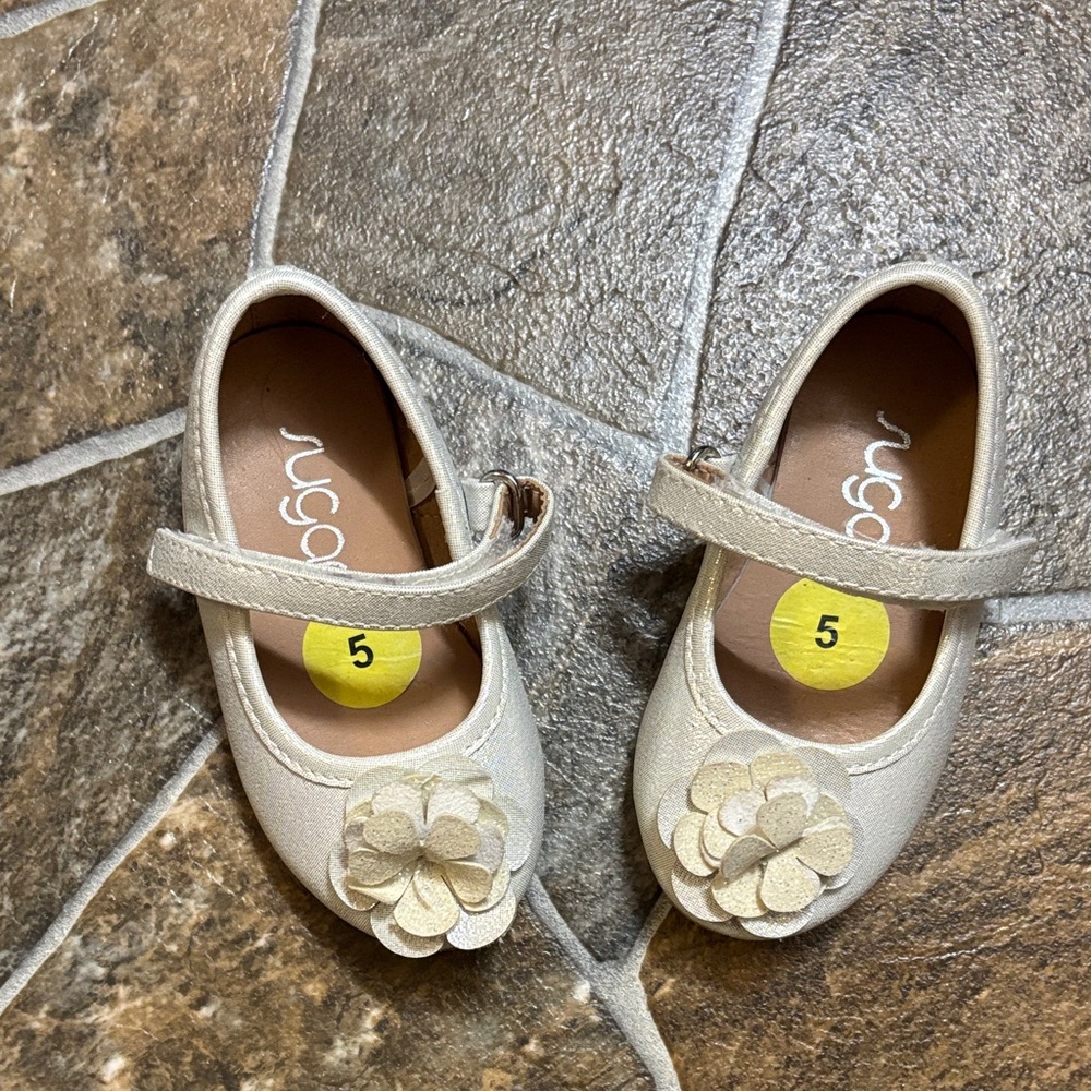 Sugar Kids Beige Floral Mary Jane Shoes